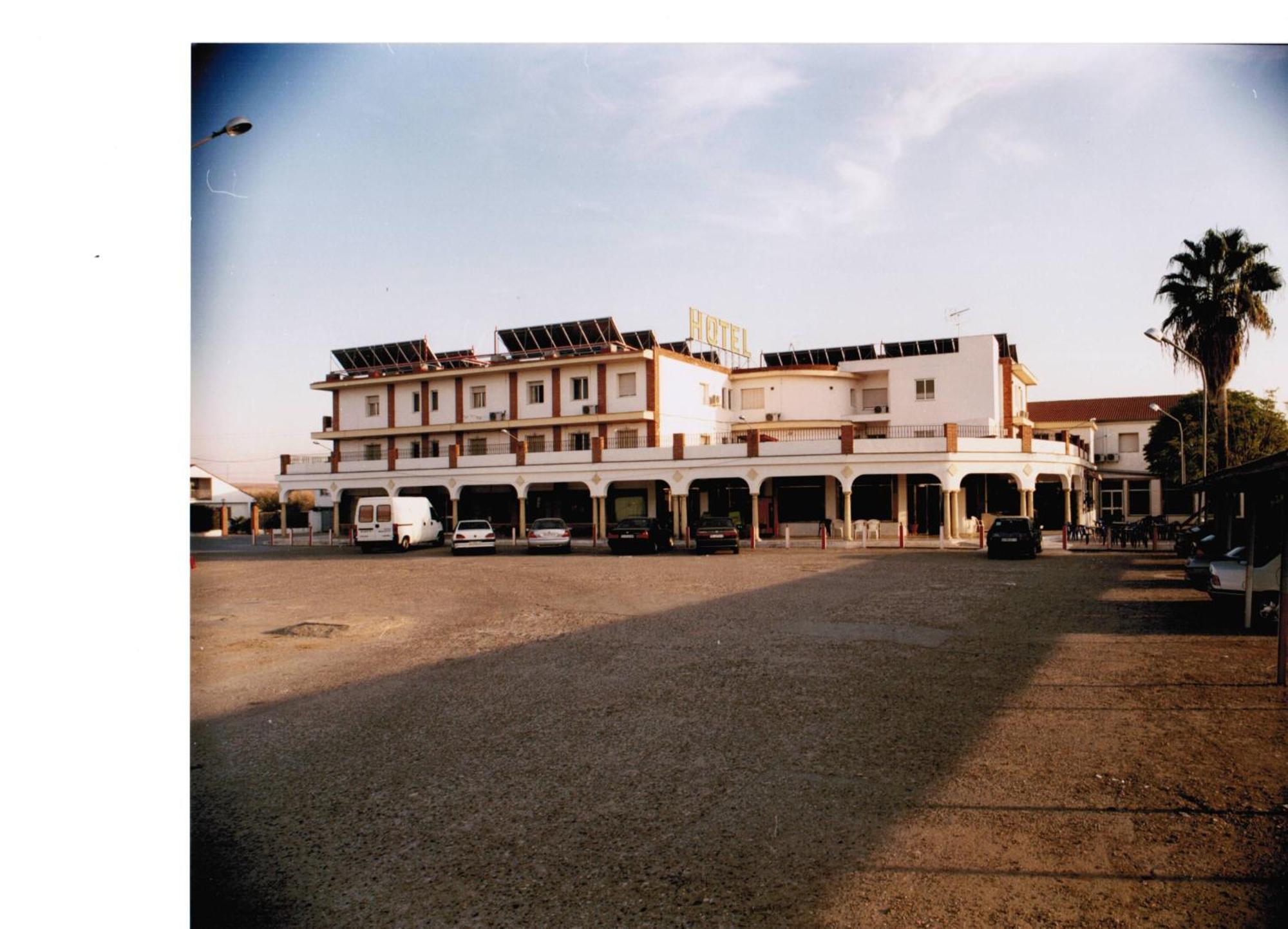 Hotel La Lancha กอร์โดบา ภายนอก รูปภาพ